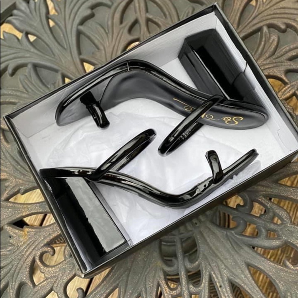 Fashion nova heels